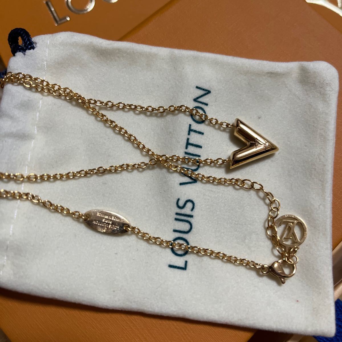 美品・付属品有 Louis Vuitton ヴィトン エセンシャル V Vネックレス ゴールド