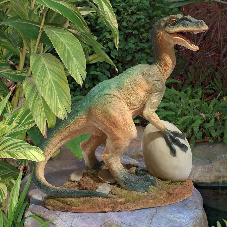 卵を狙う小型肉食恐竜 ヴェロキラプトル 恐竜の卵置物雑貨インテリア兼アウトドアフィギュア生物彫刻オブジェアクセント庭飾りホームデコ