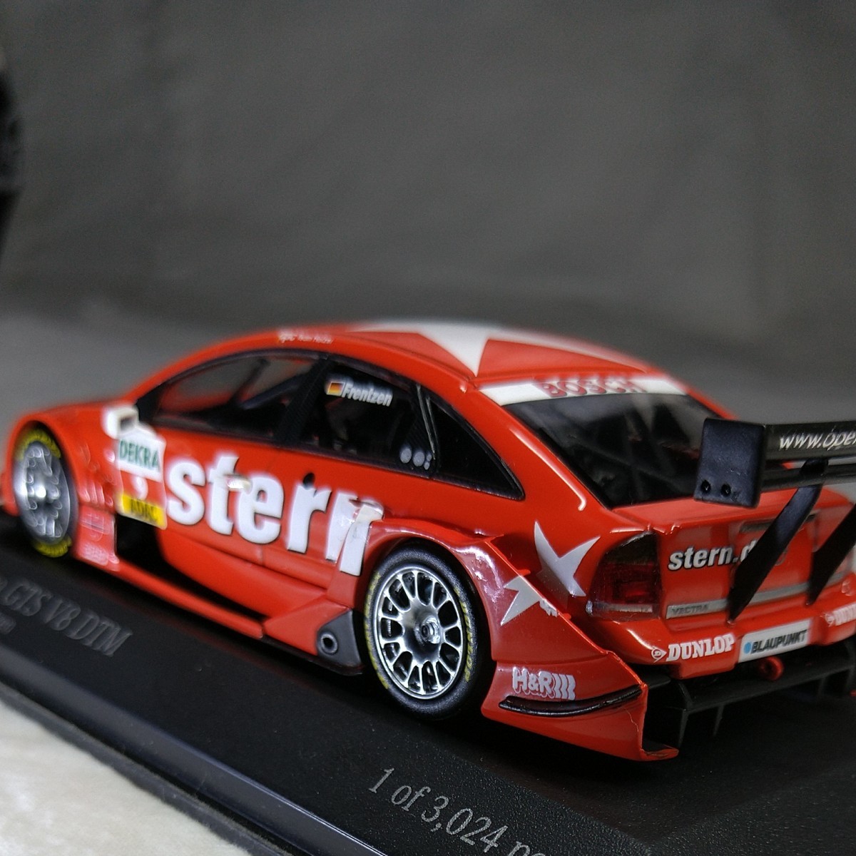 ミニカー ミニチャンプス 1/43  Opel Vectra GTS v8 DTM  1 of 3024