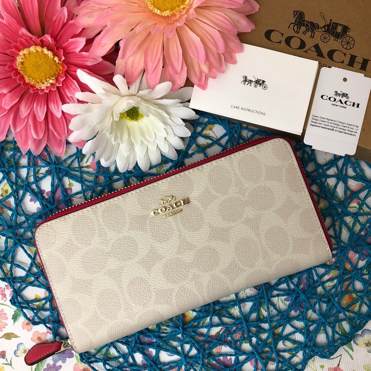 COACH コーチ 長財布 シネグチャー ピンク - 長財布