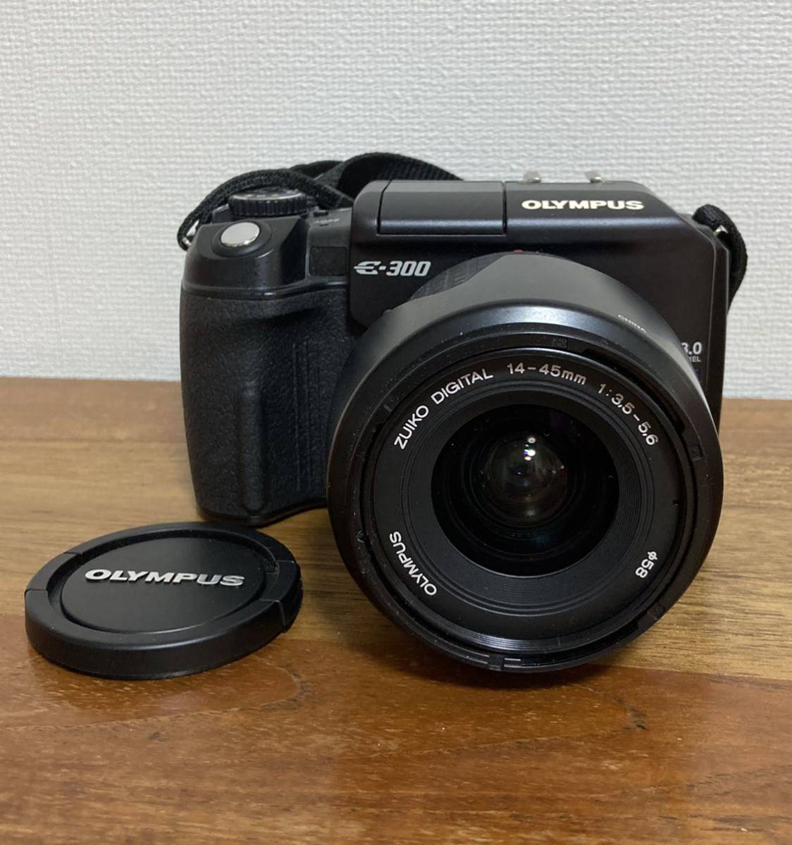 コード ヤフオク! デジタル一眼レフカメラ E-300 ボディ単体 - OLYMPUS