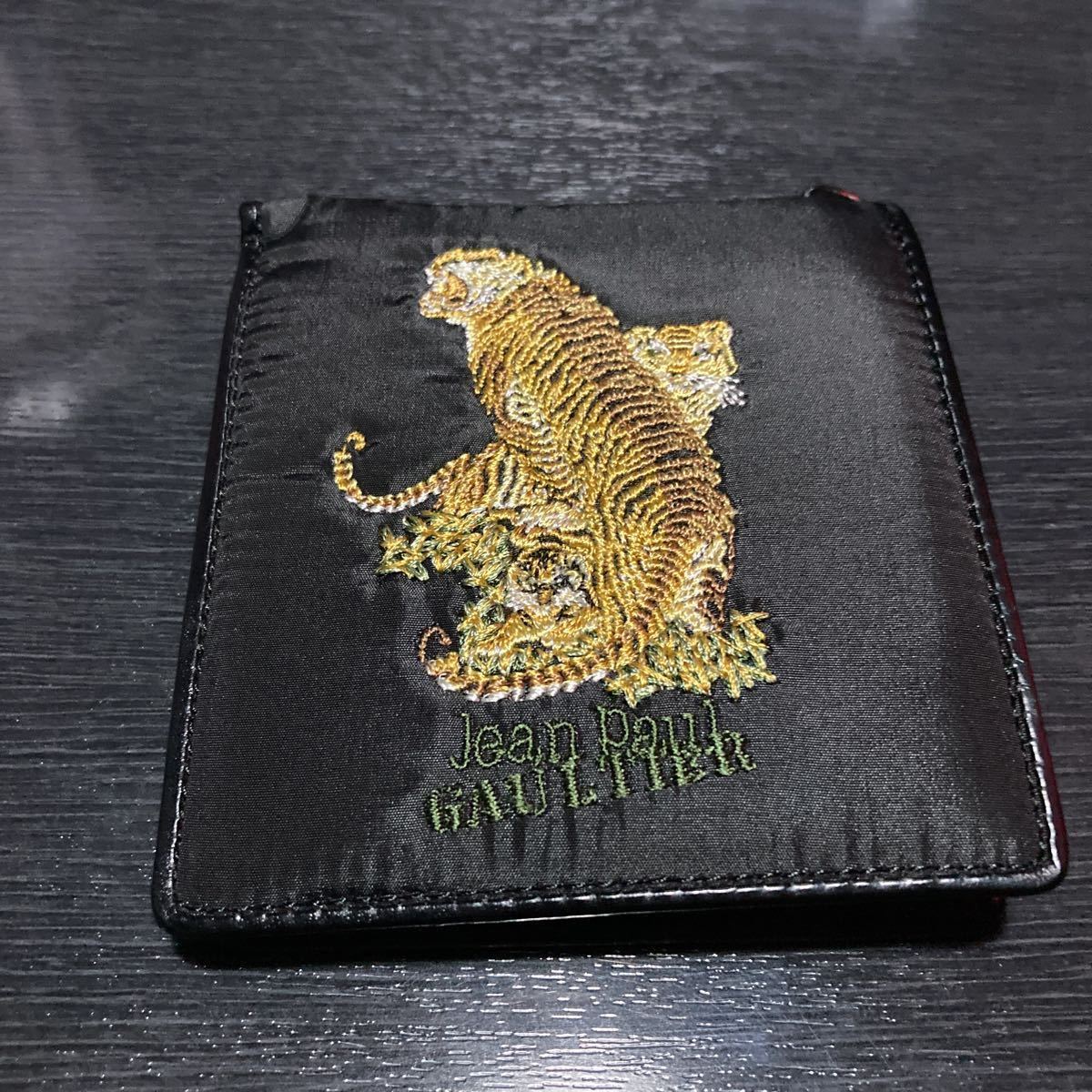 Yahoo!オークション - ゴルチエ財布 Yahoo!オークション - ゴルチエ財布