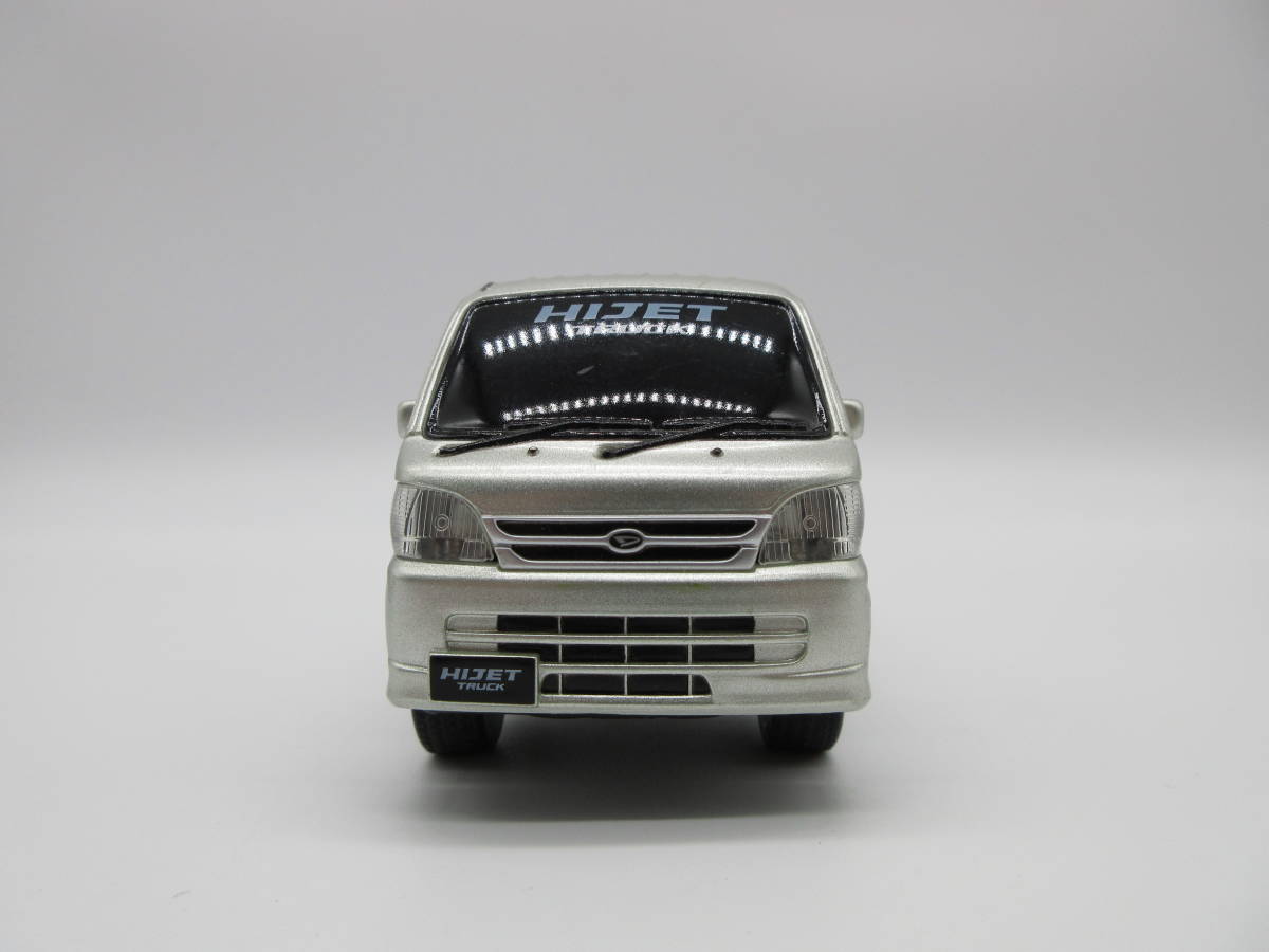 ダイハツ ハイゼットトラック シルバー プルバックカー カラーサンプル ディーラー特注品 非売品 ミニカーの画像2