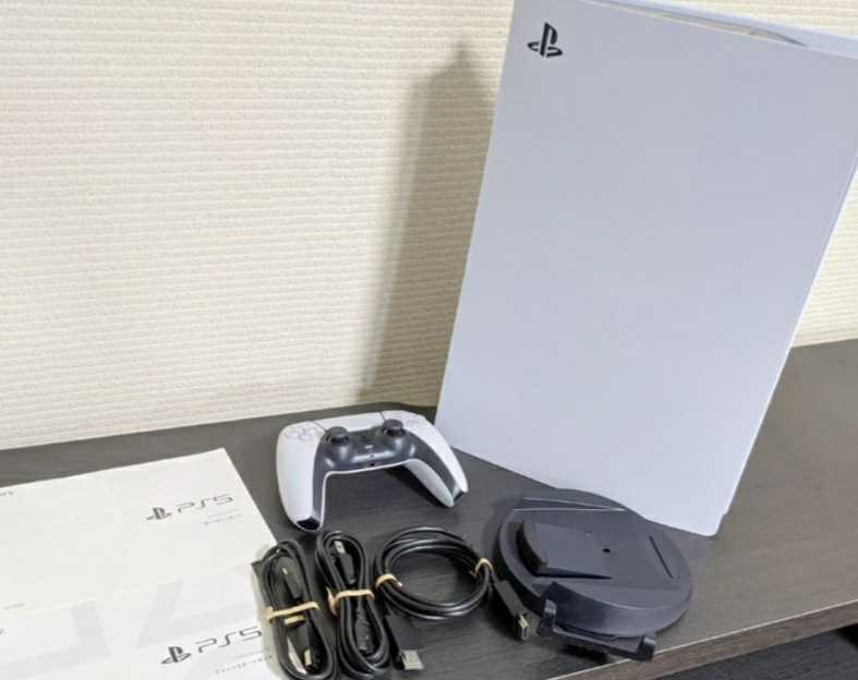 PlayStation5　本体 PS5新品同様+鬼滅の刃　ヒノカミセット　初回特典付　プレイステーション5　美品　ディスクドライブ付CFI-1000A01