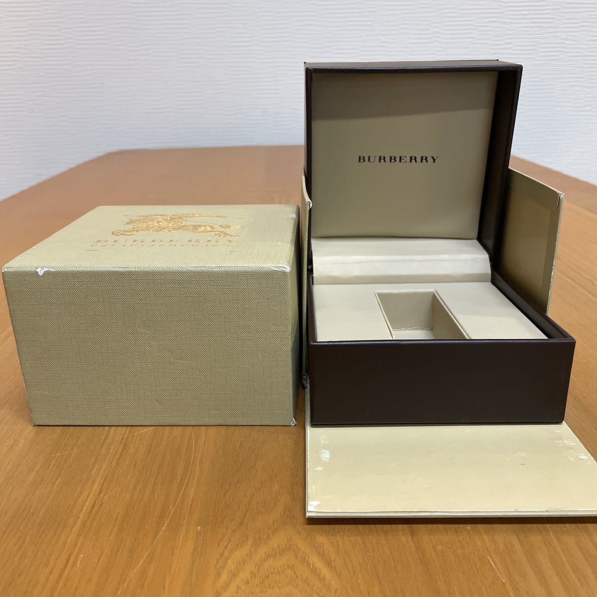 T 0657 お年玉セール☆1円スタート BURBERRY バーバリー 空箱_画像2