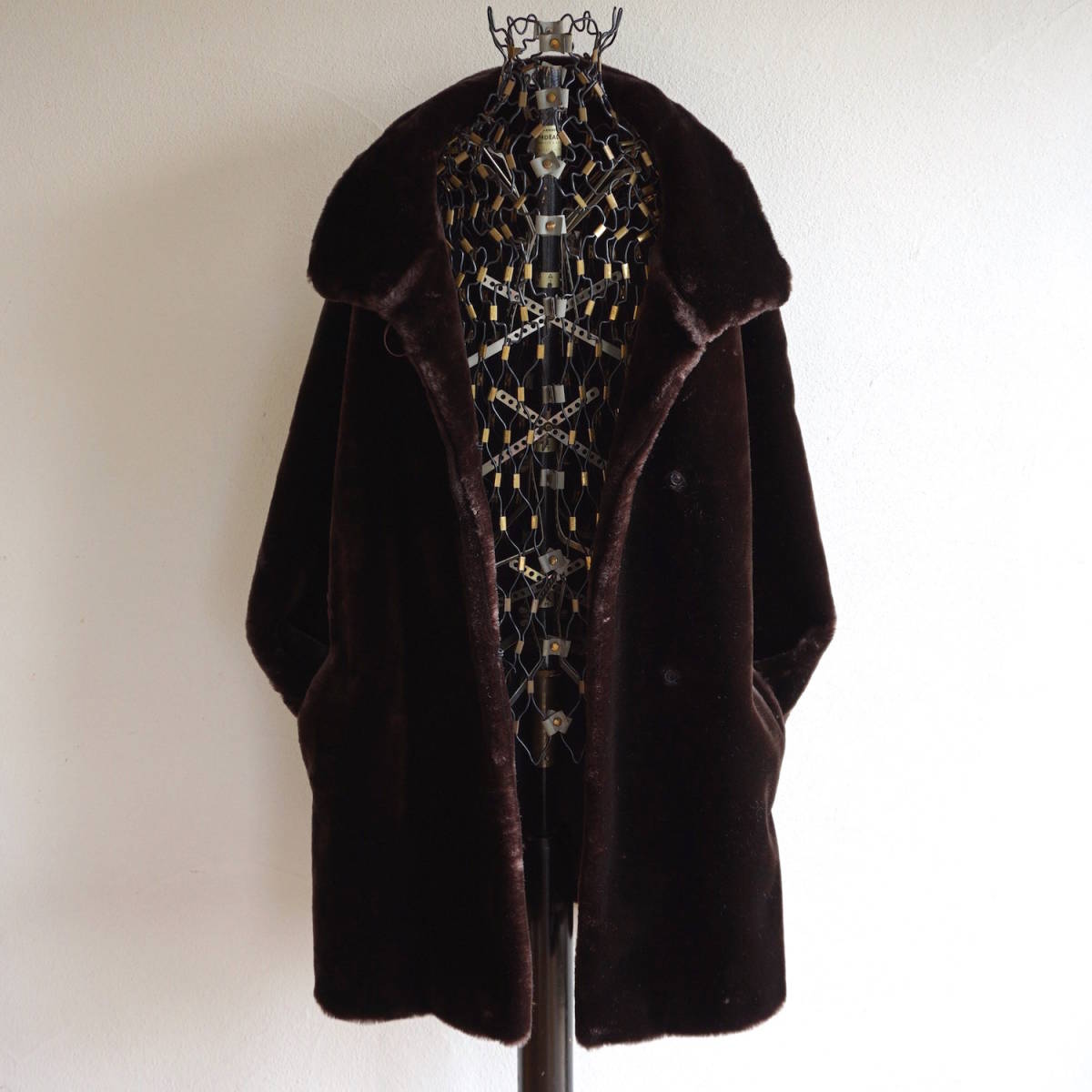 1980s~90s Vintage USA made SAJON big Silhouette fake fur coat XL rank dark brown boa .... America old clothes 