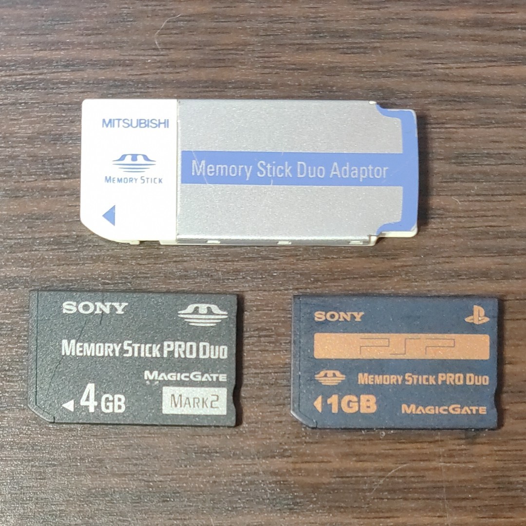 PSP メモリースティック1GB 4GB アダプターセット