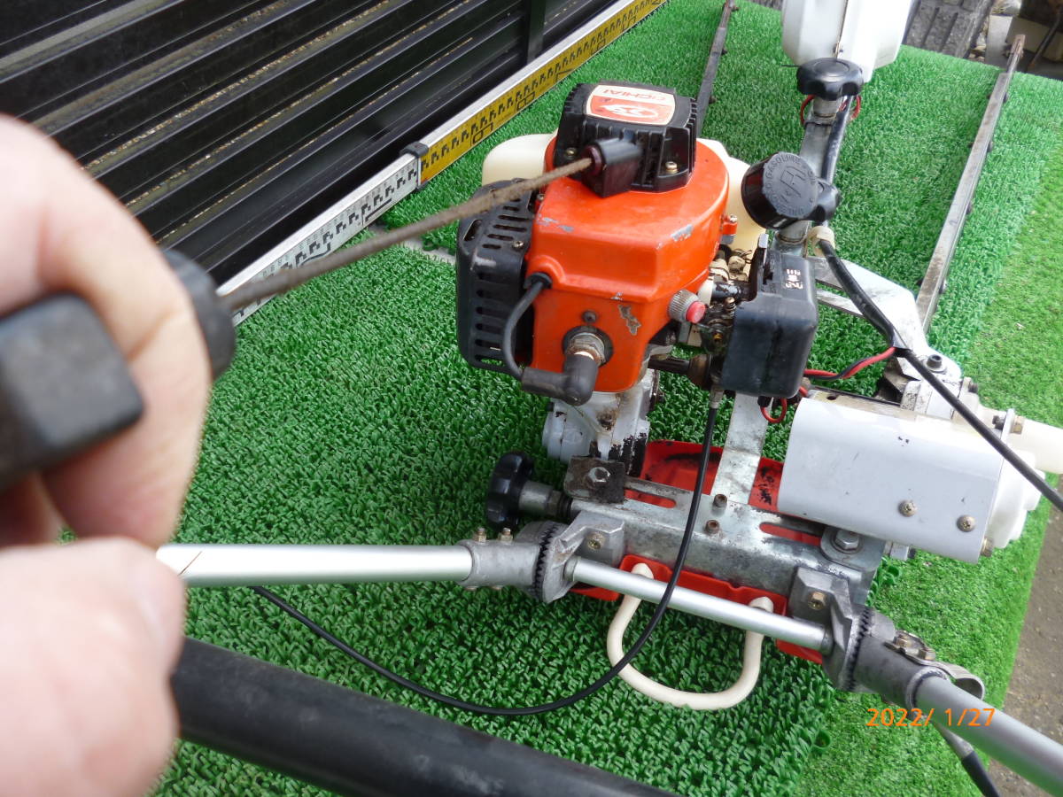 オチアイ 落合 OCHIAI EW12D 自走式両面裾落し機 バリカン 茶園 オチアイ 落合 OCHIAI EW12D 自走式両面裾落し機 バリカン 茶園