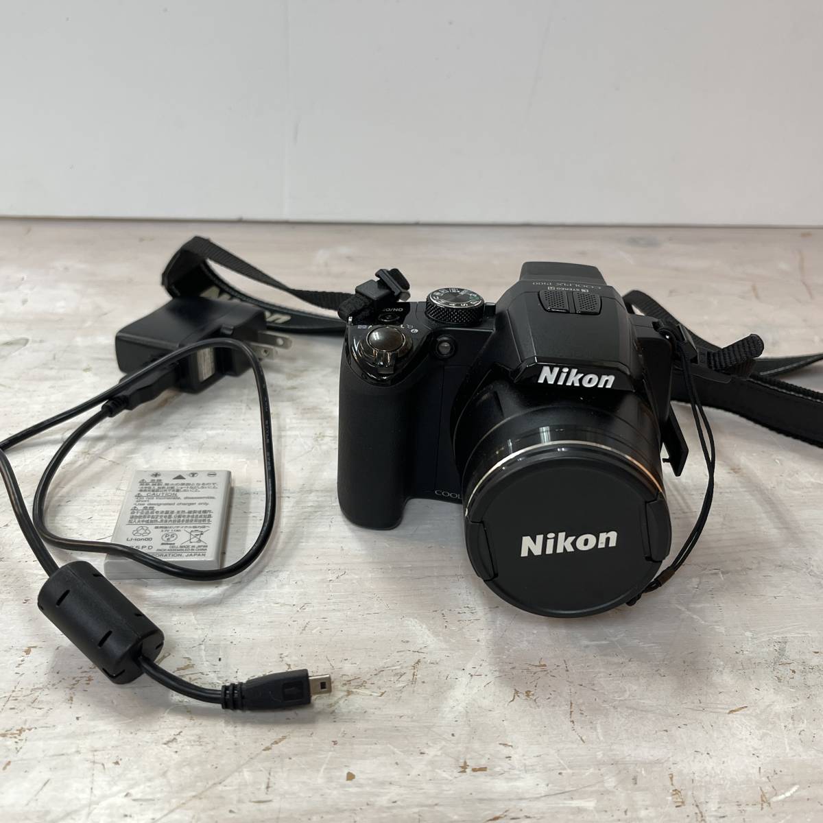 1067　Nikon/ニコン　COOLPIX　P100　動作確認済　予備バッテリー付き　26X　4.6-120mm　1：2.8-5.0　★中古品★_画像1