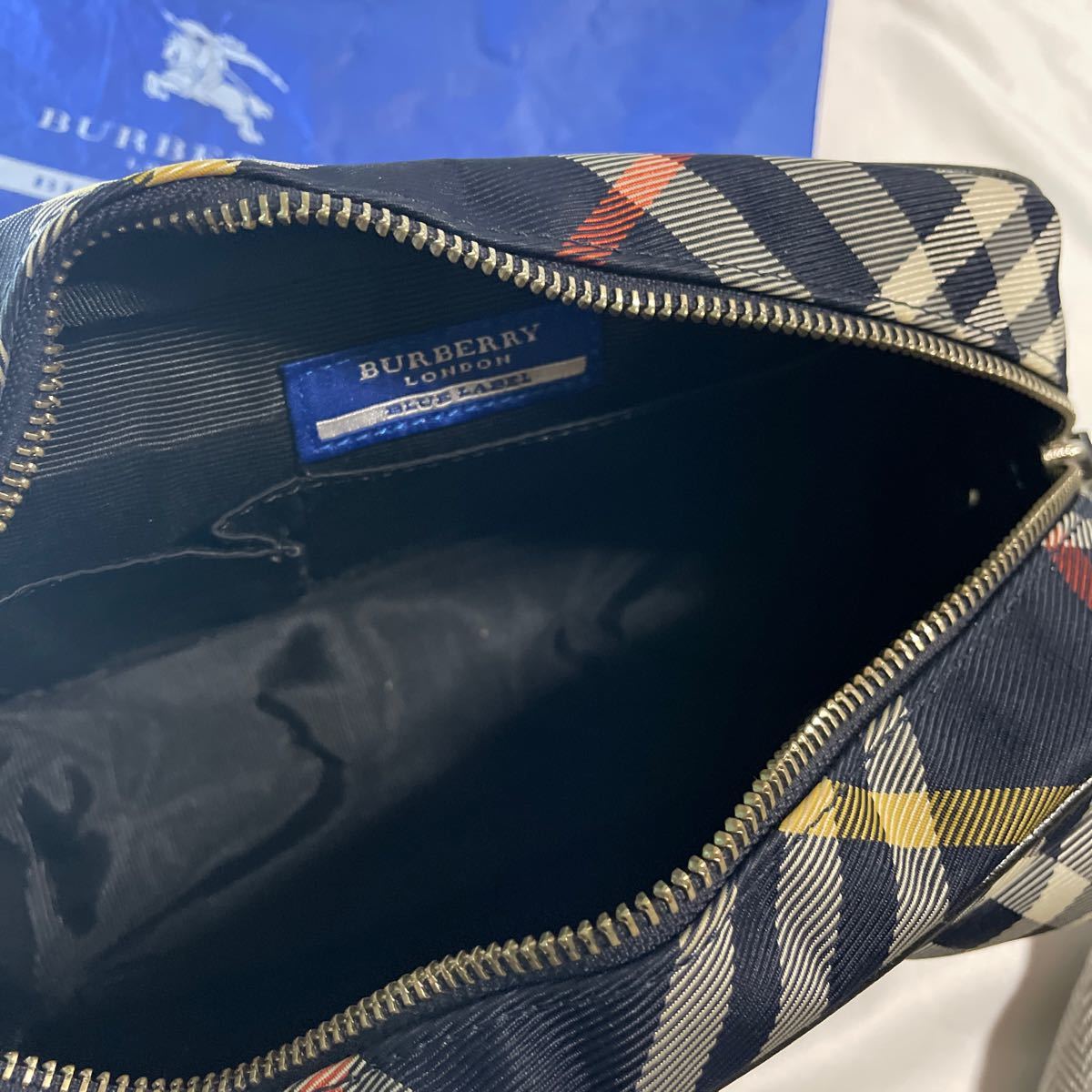 美品 BURBERRY BLUE LABEL ショルダーバッグ バーバリーブルー 美品 BURBERRY BLUE LABEL ショルダーバッグ バーバリーブルー