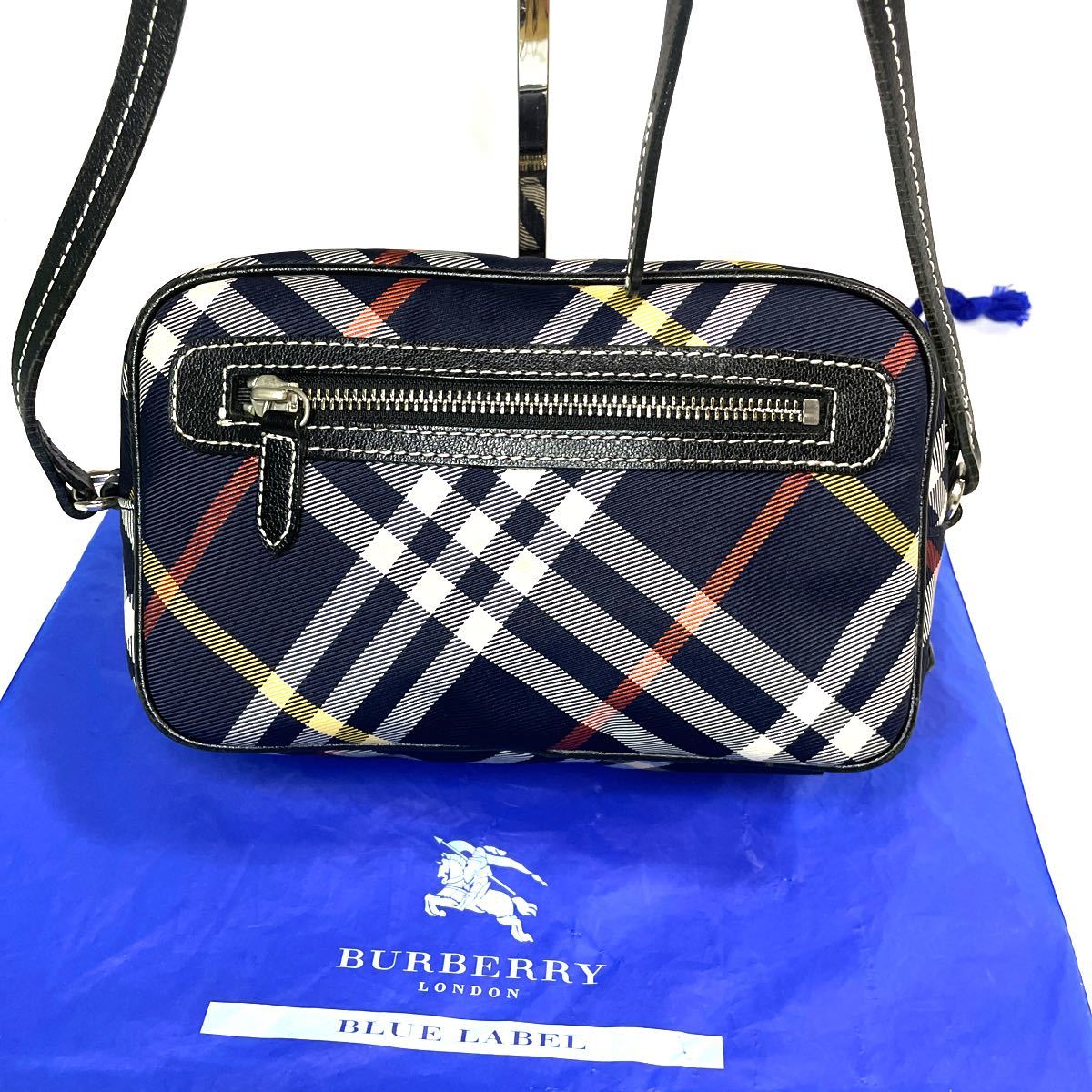 美品 BURBERRY BLUE LABEL ショルダーバッグ バーバリーブルー 美品 BURBERRY BLUE LABEL ショルダーバッグ バーバリーブルー