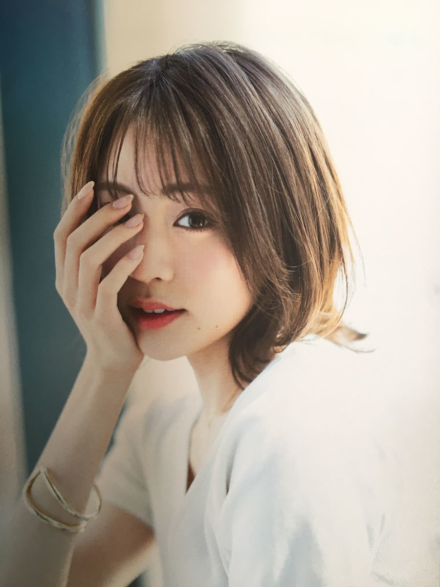 Yahoo!オークション - 志田友美写真集 RESTART 初版 帯付き Yahoo!オークション - 志田友美写真集 RESTART 初版 帯付き