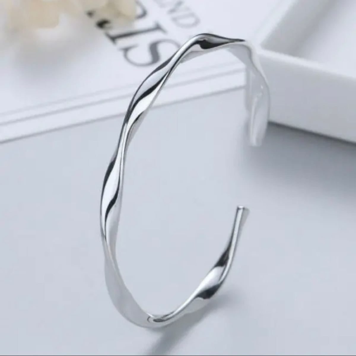 シルバー バングル(¥13,333) - www.notunprithivi.com シルバー バングル(¥13,333) - www.notunprithivi.com