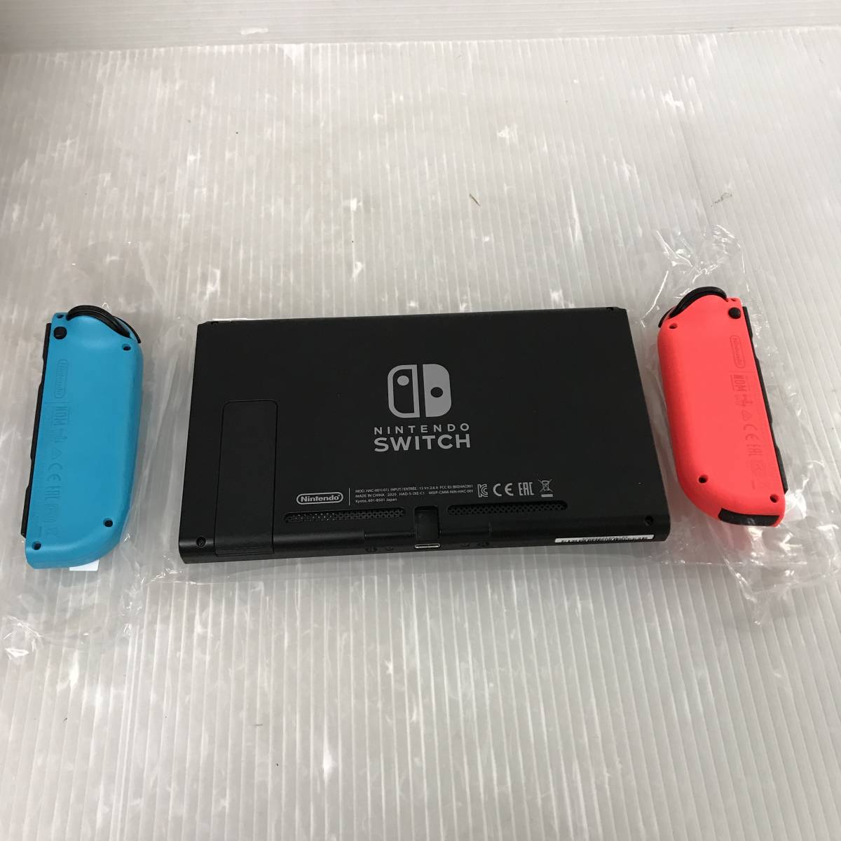 gh627 送料無料！動作品 ニンテンドースイッチ 本体 Nintendo Switch Joy-Con(L) ネオンブルー/(R) ネオンレッド_画像4