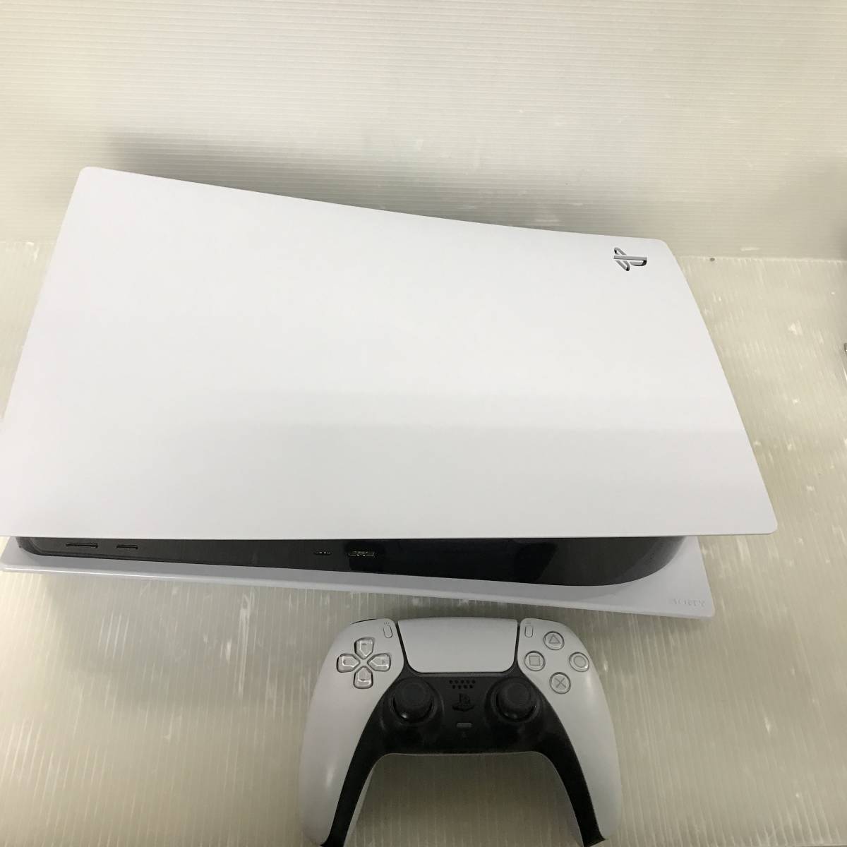 gh684 送料無料！動作品 SONY PS5 ディスクドライブ搭載モデル CFI-1000A01 SONY PlayStation5 プレイステーション5 本体_画像3