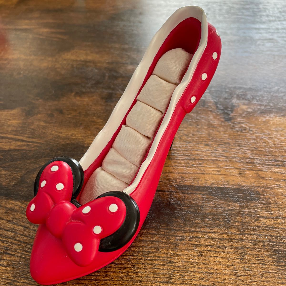 ミニーマウス　ミニーちゃん　アクセサリー収納　ミニー靴　Disney 置物