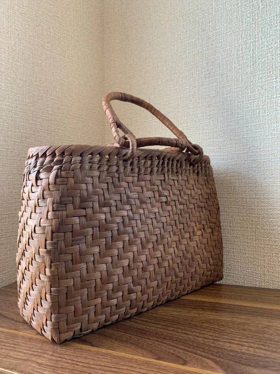 山葡萄 手作り 籠バッグ 網代編み チャーム付き