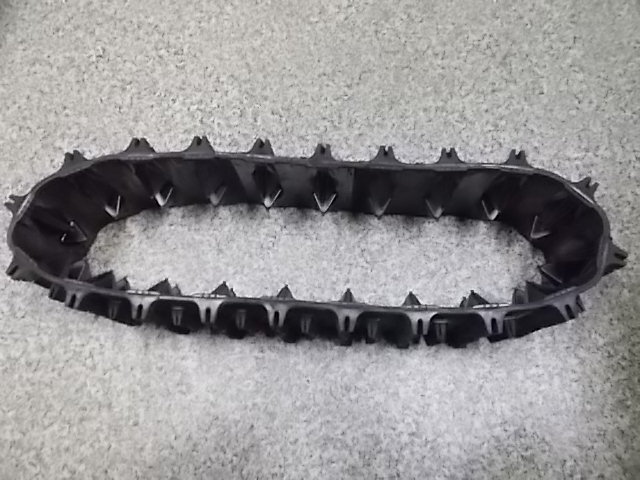 ヤマハ 除雪機 用 13-63×20 クローラー トラック 純正 部品 新品 ヤマハ 除雪機 用 13-63×20 クローラー トラック 純正 部品 新品