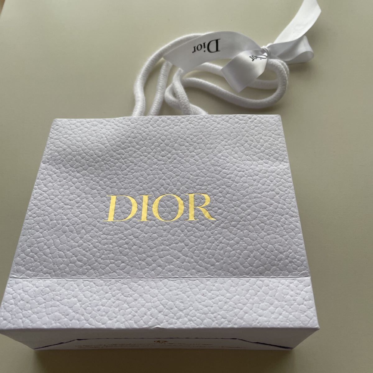 Dior  アディクトリップマキシマイザー　001