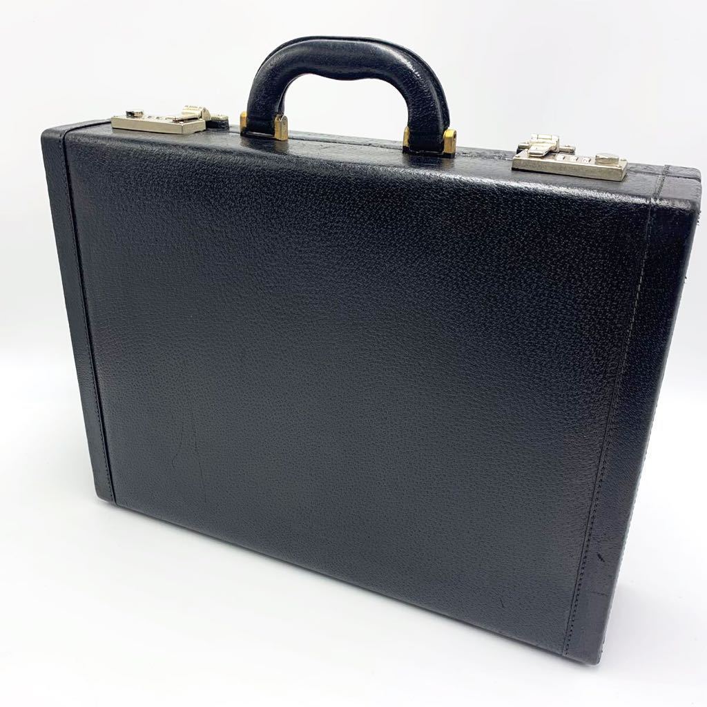 柔らかな質感の 【美品】レザー アタッシュケース ビジネスバッグ 大容量 ブラック - ビジネスバッグ