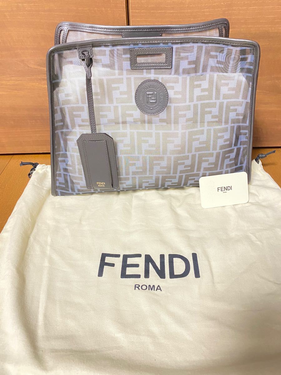 正規取扱店】 FENDI フェンディピーカブー ミディアム ディフェンダー ...