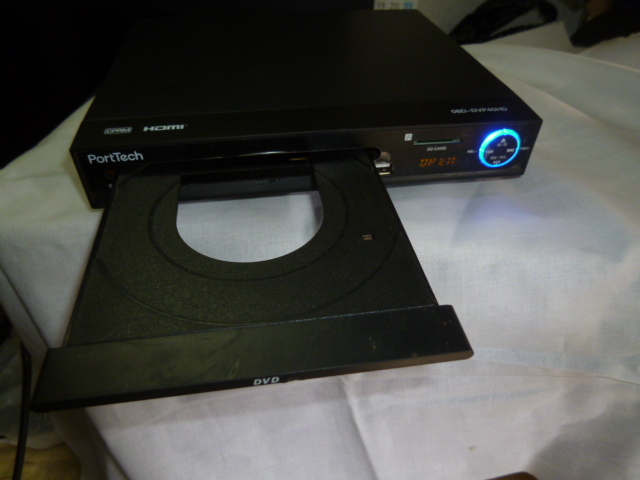 ☆ PortTech DVD 08Dーdvp40hd DVDプレーヤー 2020年製 大阪から AA2110 _画像4