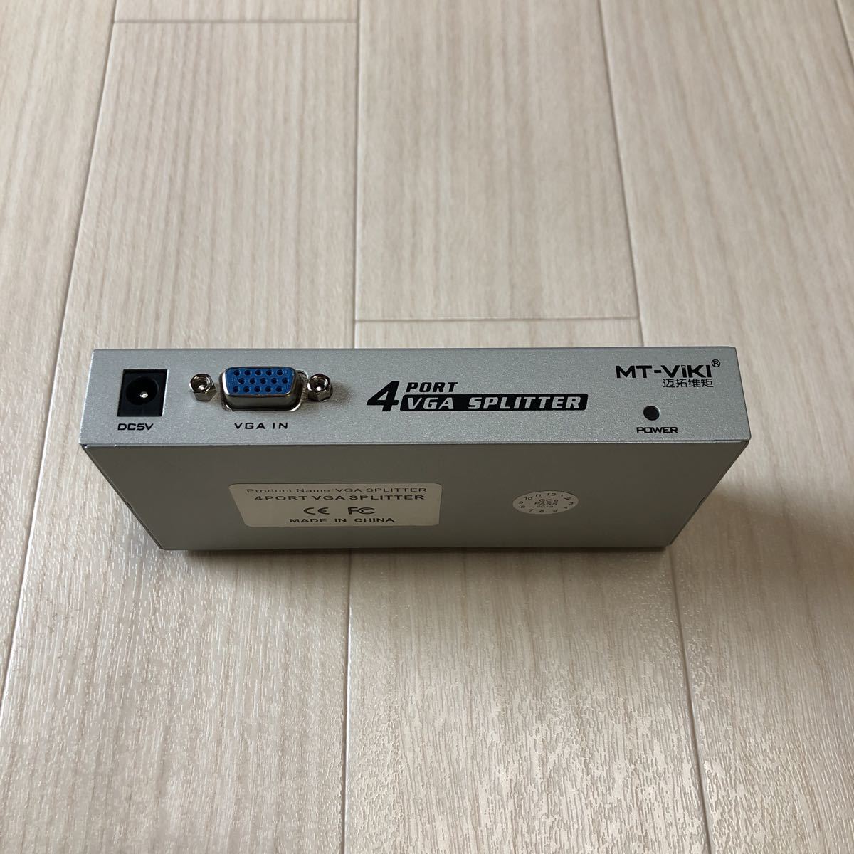 ジャンク品/VGA分配器 ディスプレイスプリッタ/1入力4出力 帯域幅150MHz(VGA-1in4out)