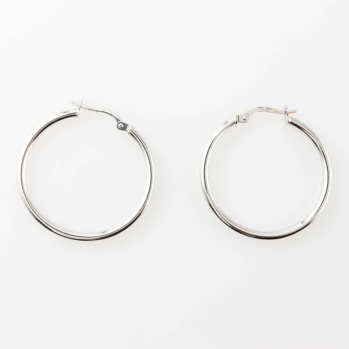 ( Italy ) 750 hoop earrings 