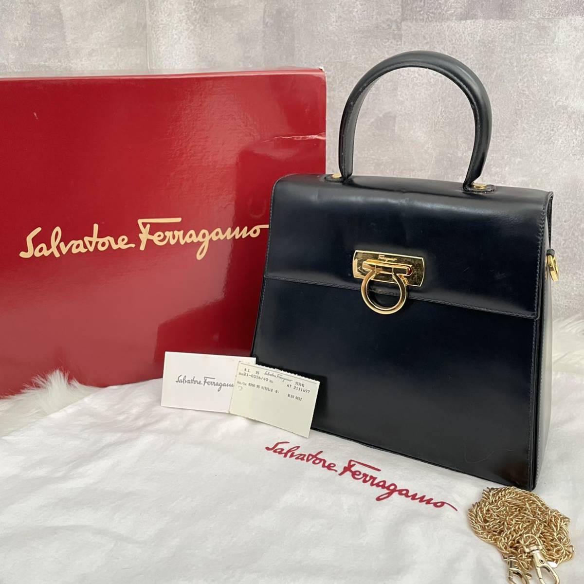多様な サルヴァトーレ 美品 フェラガモ バッグ ショルダー レザー 国産品 極美品・最高級✨フェラガモ ガンチーニ 焦茶 ハンドバッグ ショルダー 2way ハンドバッグ