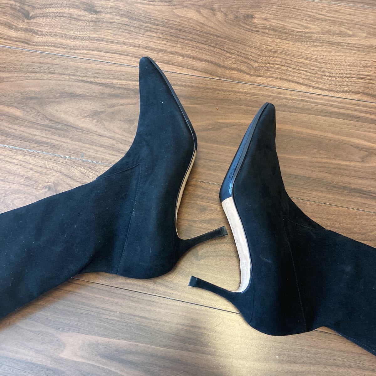 マノロブラニクMANOLO BLAHNIK黒スエードストレッチブーツ39ハーフ貴重