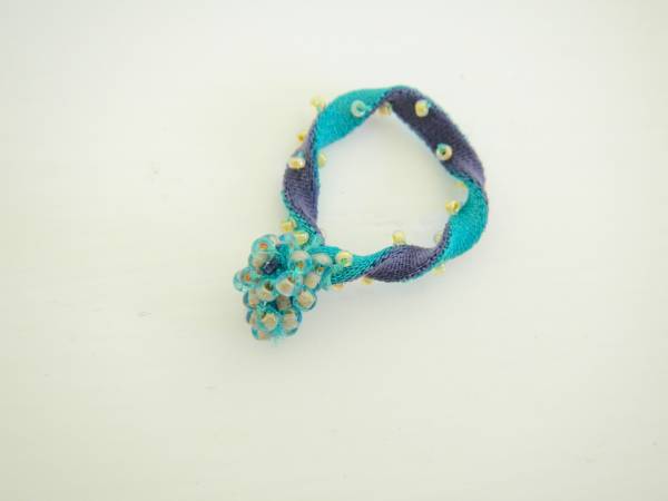  beads . cloth made / ring ring / plant image /.../ piece ../9-13 number /3