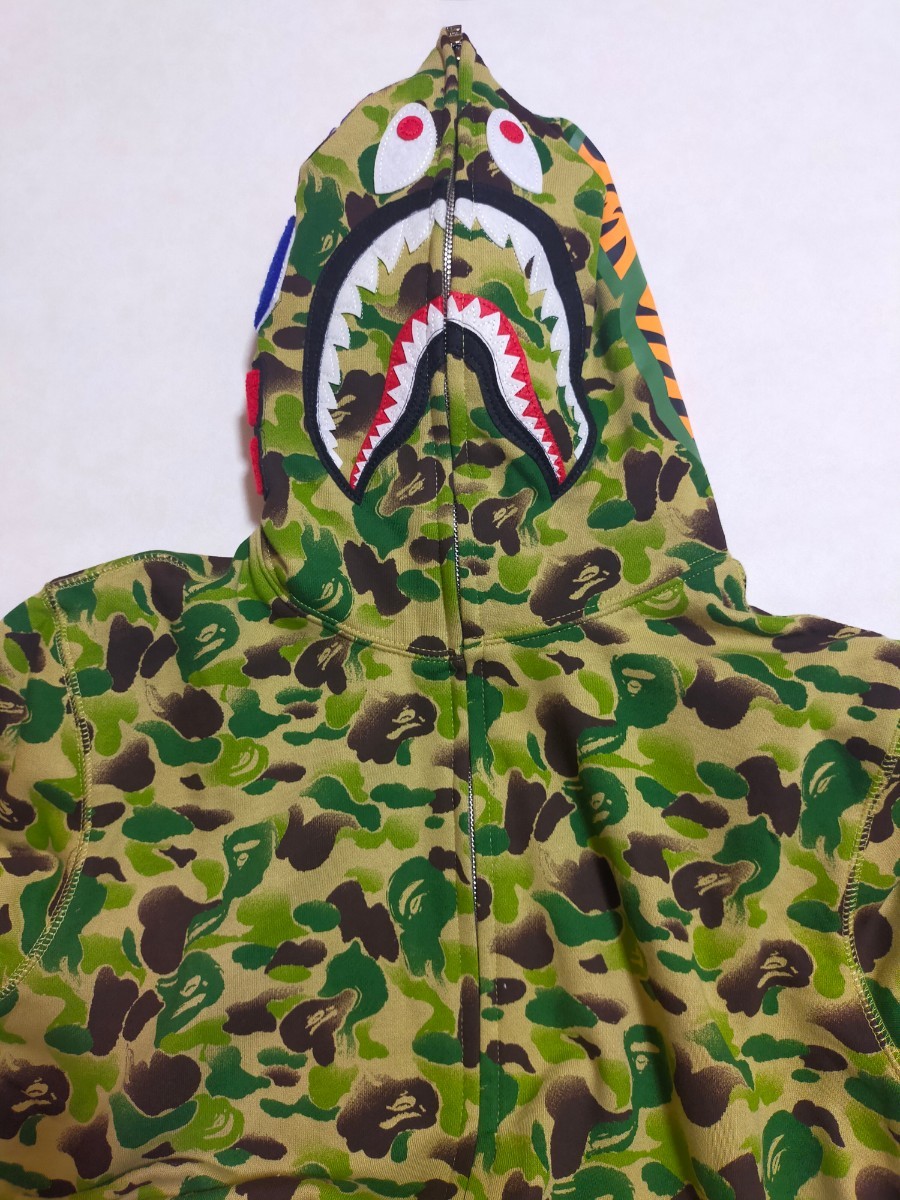 A BATHING APE シャークパーカー エイプ FULL ZIP 迷彩柄 新品未使用