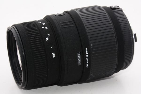 【特上級】SIGMA シグマ 望遠ズームレンズ 70-300mm F4-5.6 DG MACRO ニコン用　#a7273_画像2