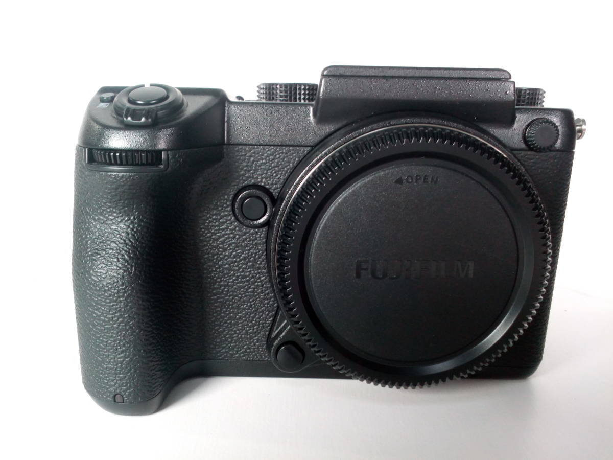 【内祝い】 ボデFUJIFILM(フジフイルム) ミラーレス一眼カメラ 50S 展示GFX 5140万画素CMOSセンサー デジタルカメラ ハイエンデジカメ 富士フイルム