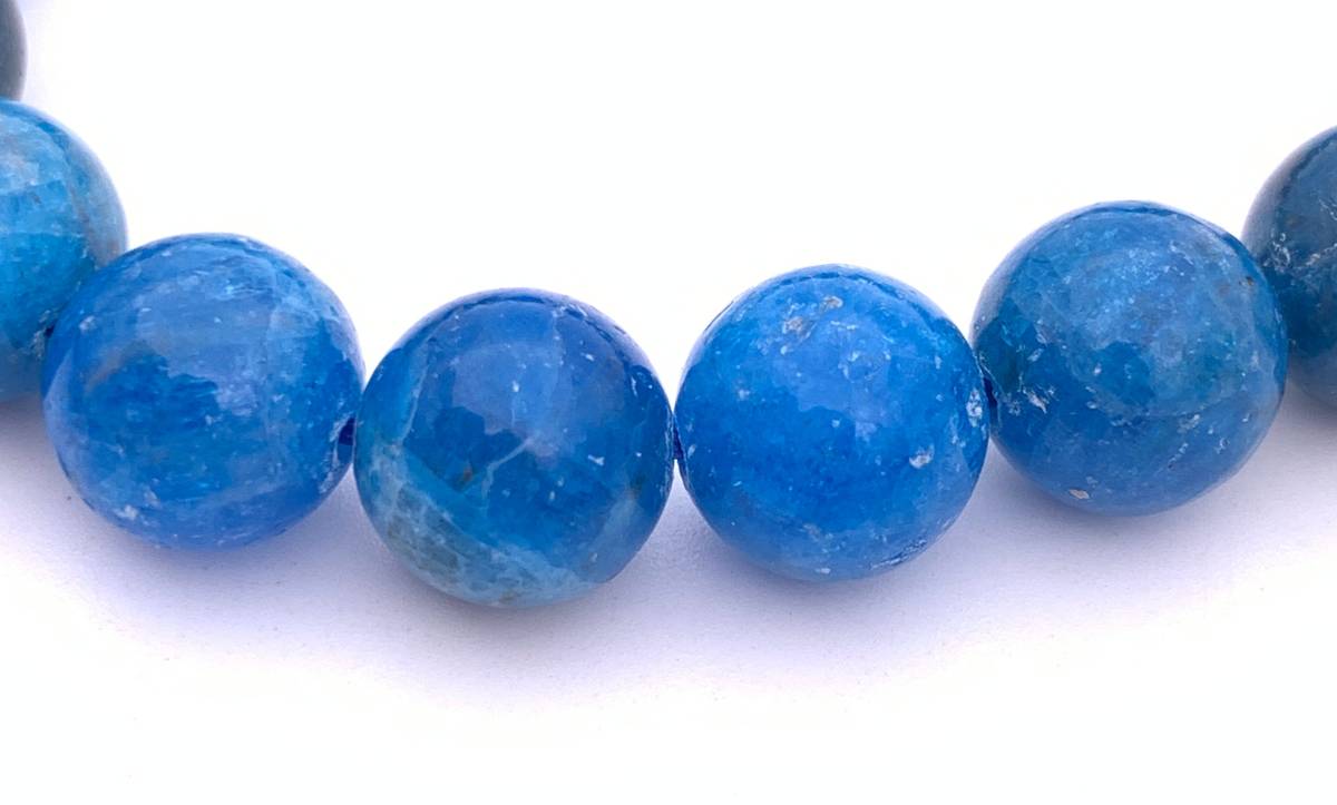  natural stone apatite A 10mm sphere. bracele -1