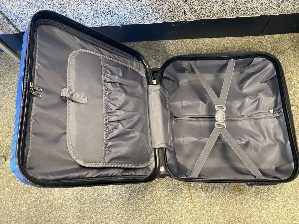 想像を超えての 非売品 青 ブルー スーツケース ソニー SONY 機内持ち込みサイズ 状態良 中古品 1日～2日分サイズ 仕事 出張 旅行  TSAロック - スーツケース、トランク一般