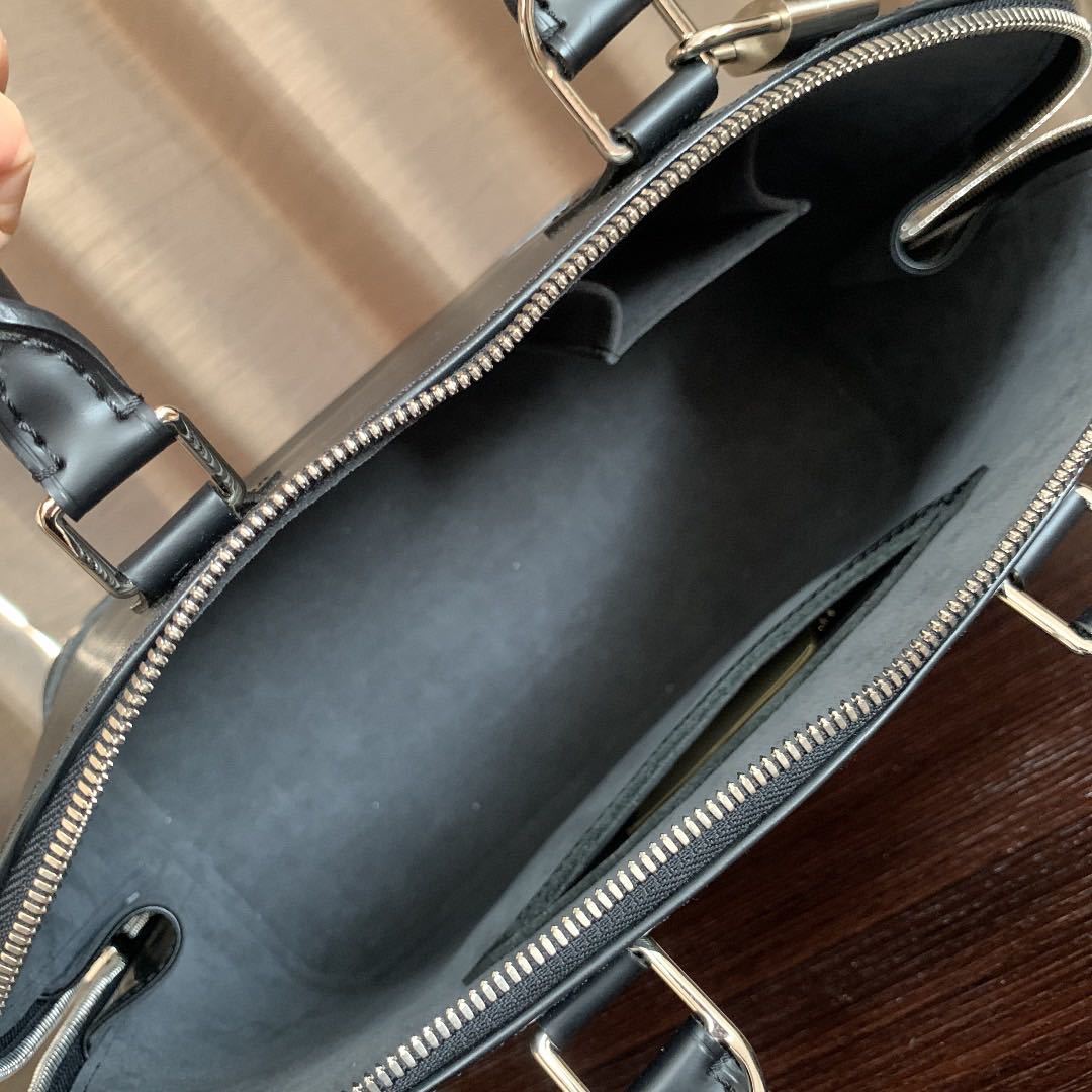 在庫僅少】 LOUIS VUITTON ルイ ヴィトン エピ アルマ ハンドバッグ