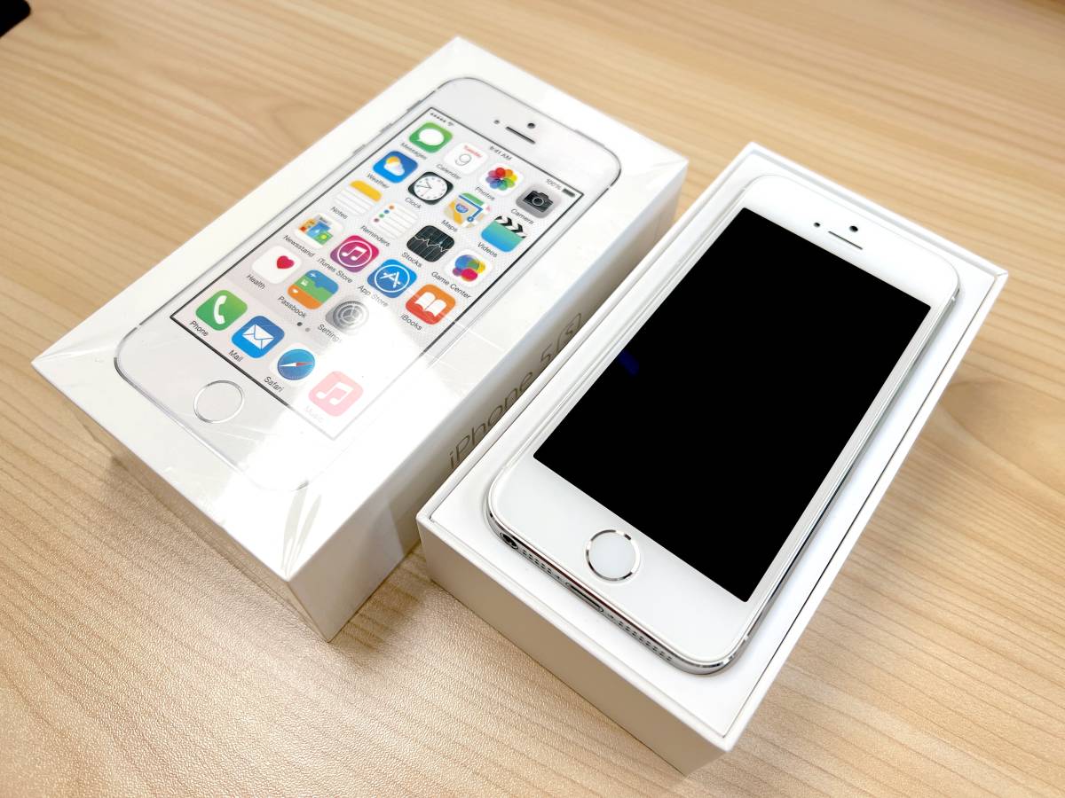 iPhone 5s Silver 16 GB UQ mobile