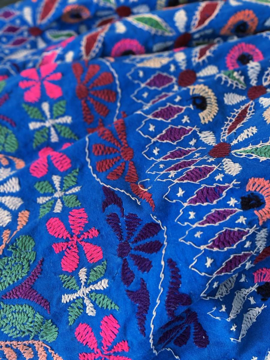 インド　民族衣装　ギャザースカート　スカート　刺繍　ハンドメイド　手縫い　ラバリ族　古着　ヴィンテージ　民族　カンタ_画像4
