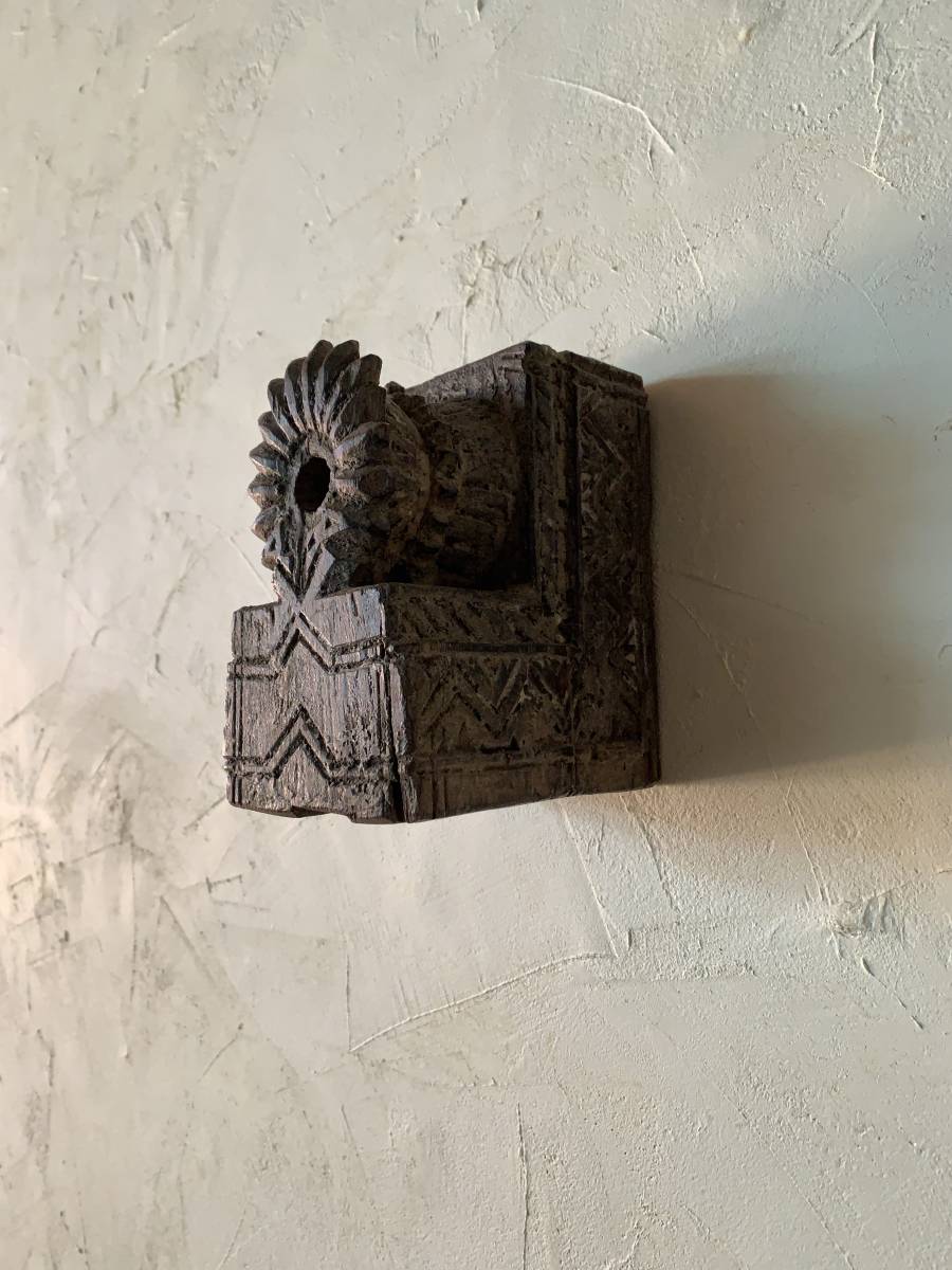 アウトレット公式店 古い石のボウル　インド　ビンテージ　手彫り 陶芸