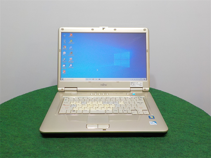 高級素材使用ブランド 中古/15型/ノートPC/Windows10/大容量750GB/4GB
