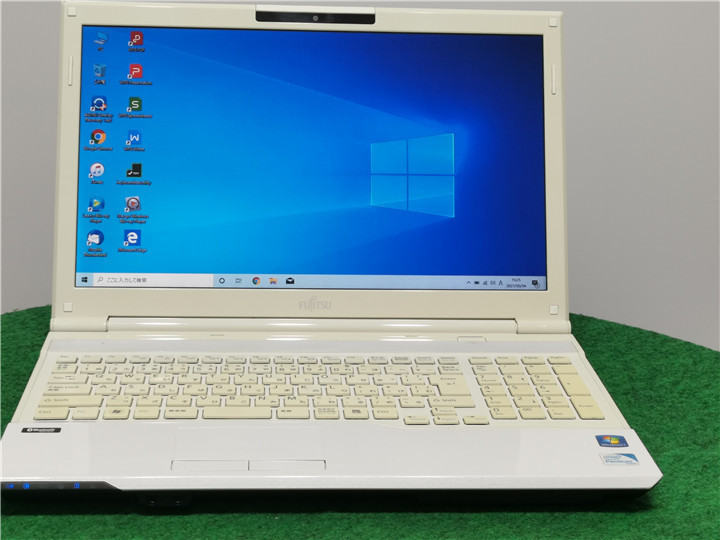 カメラ内蔵/中古/15型/ノートPC/Windows10/WPSOffice/爆速SSD256GB/4GB/Pentium B960/FMV AH42/H MS Office2019proPlus