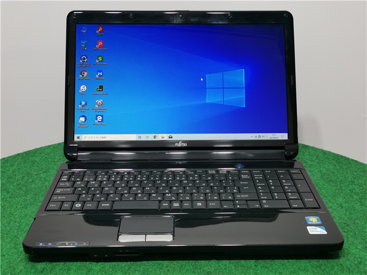 カメラ/中古/15.6型/ノートPC/Windows10/新品SD256GB/4GB/i5-M560/FMV FUJITSU AH530/2B Office搭載/HDMI/無線WIFI/Bluetooth/テンキー
