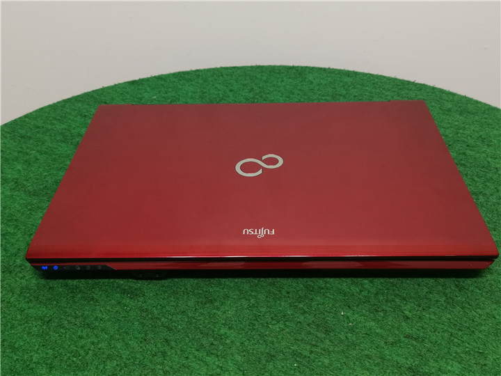 品質保証人気 ヤフオク! 15型 ノートPC i7 374... - カメラ内蔵/SSD256GB 中古 即納新品