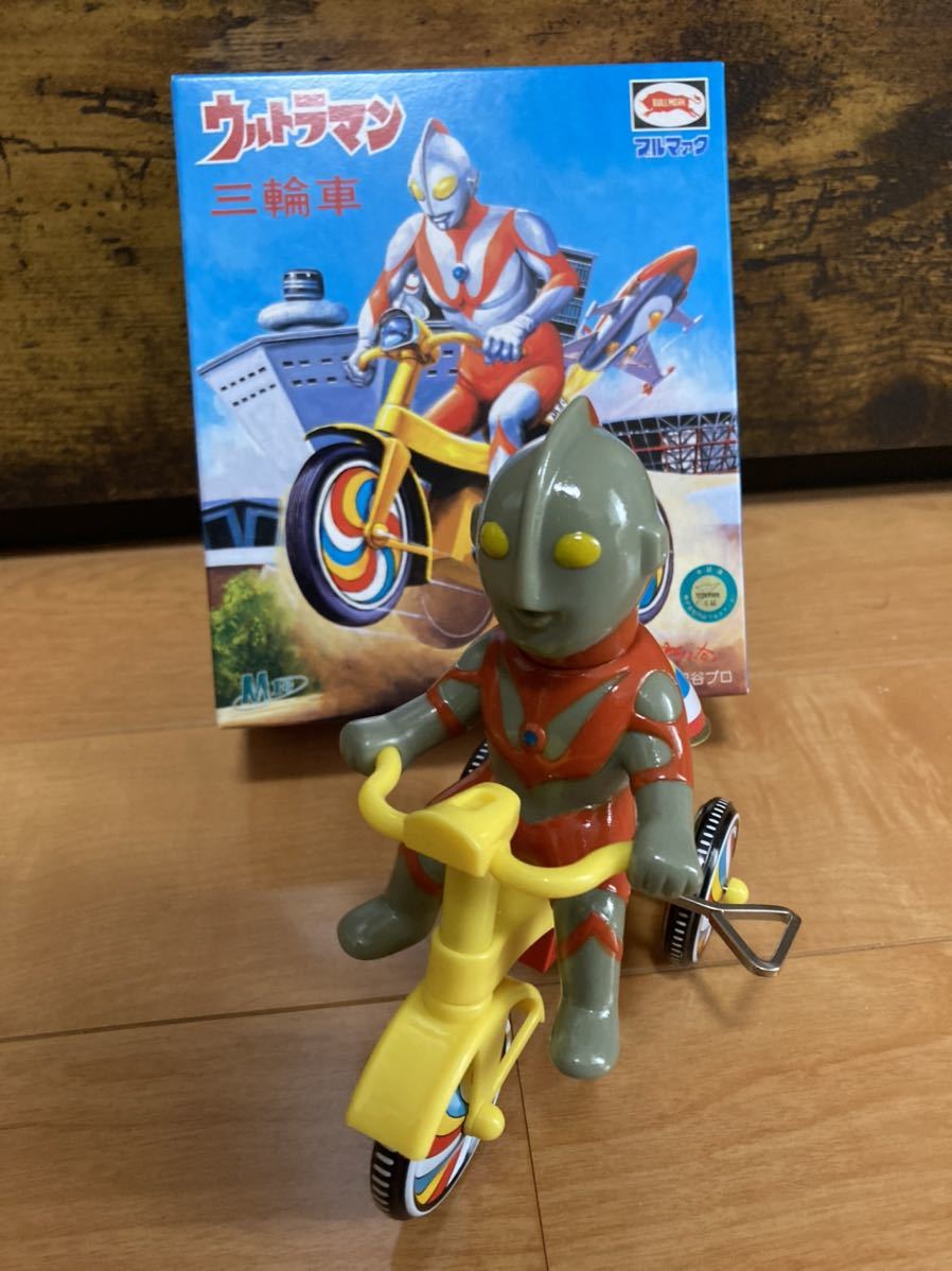 ブルマァク×M1号 ☆ウルトラマン 黄色三輪車 ver 昭和レトロ感 ブルマァク×M1号 ☆ウルトラマン 黄色三輪車 ver 昭和レトロ感