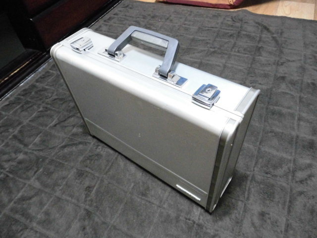 JAPAN AIRLINES JAL attache case flight case trunk MADE IN JAPAN