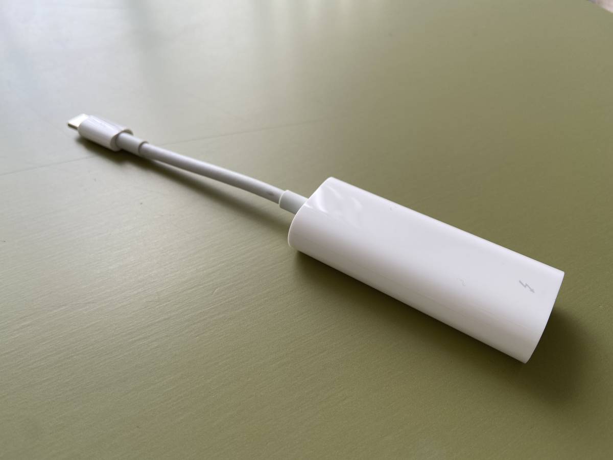 Apple純正 Thunderbolt 3（USB-C）- Thunderbolt 2アダプタ 