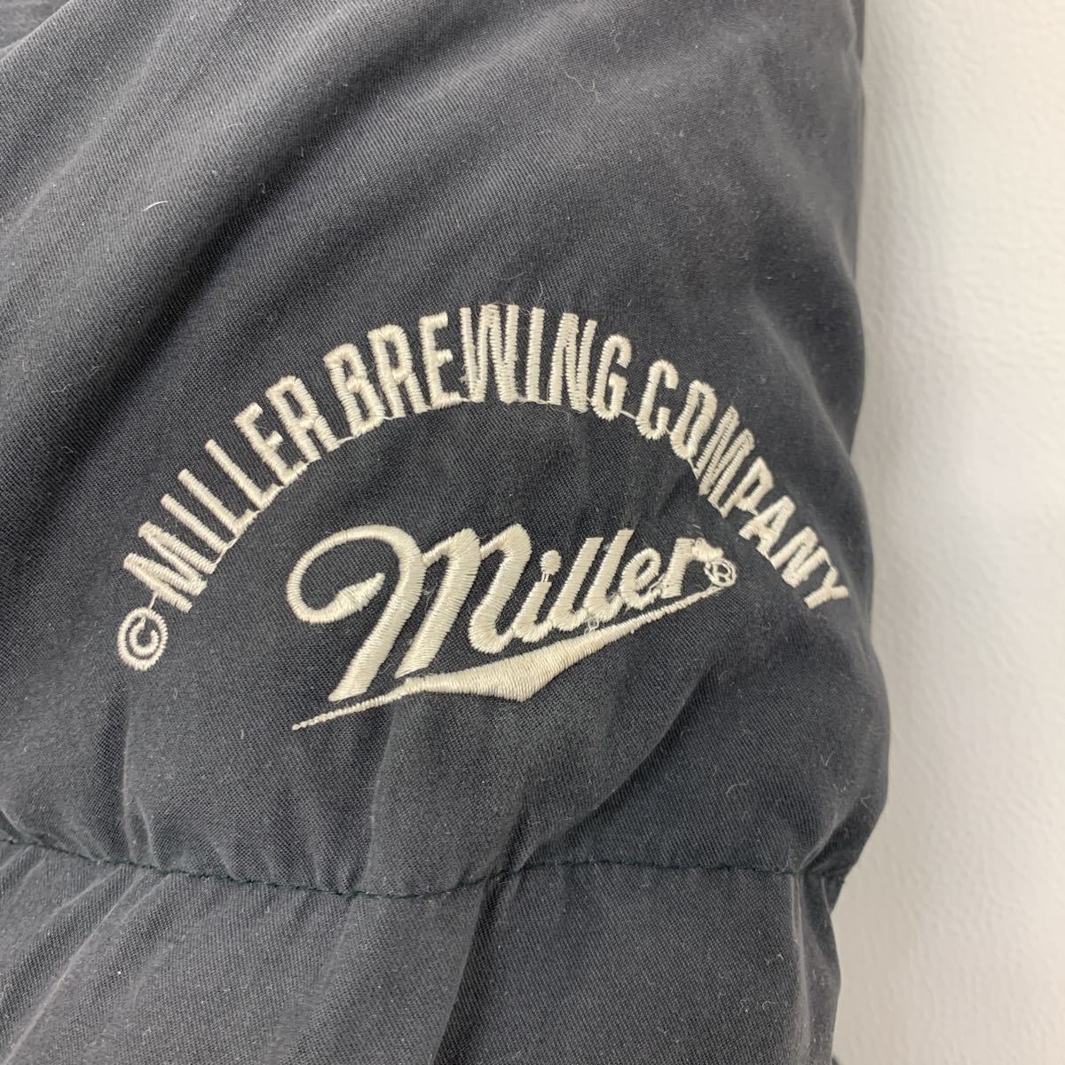 ミラー ジェニュインドラフト ビール MILLER GENUINE DRAFT ダウンジャケット ブラック Lサイズ フカフカ 防寒 厚手♪■AM193_画像4