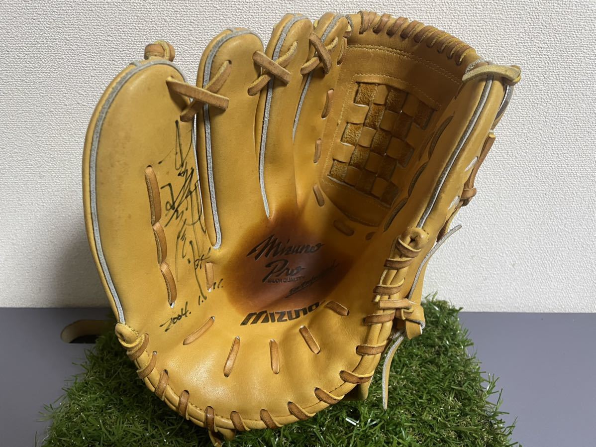 【貴重】中日ドラゴンズ 山本昌 グローブ 実使用 サイン入り グラブ 支給品 プロ野球 野球殿堂 名球会 ミズノプロ_画像2