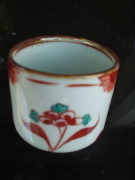  Arita * wave . see *. hand ceramic art author *.. kiln hand .. red .. flower triangle hot water .1 piece 